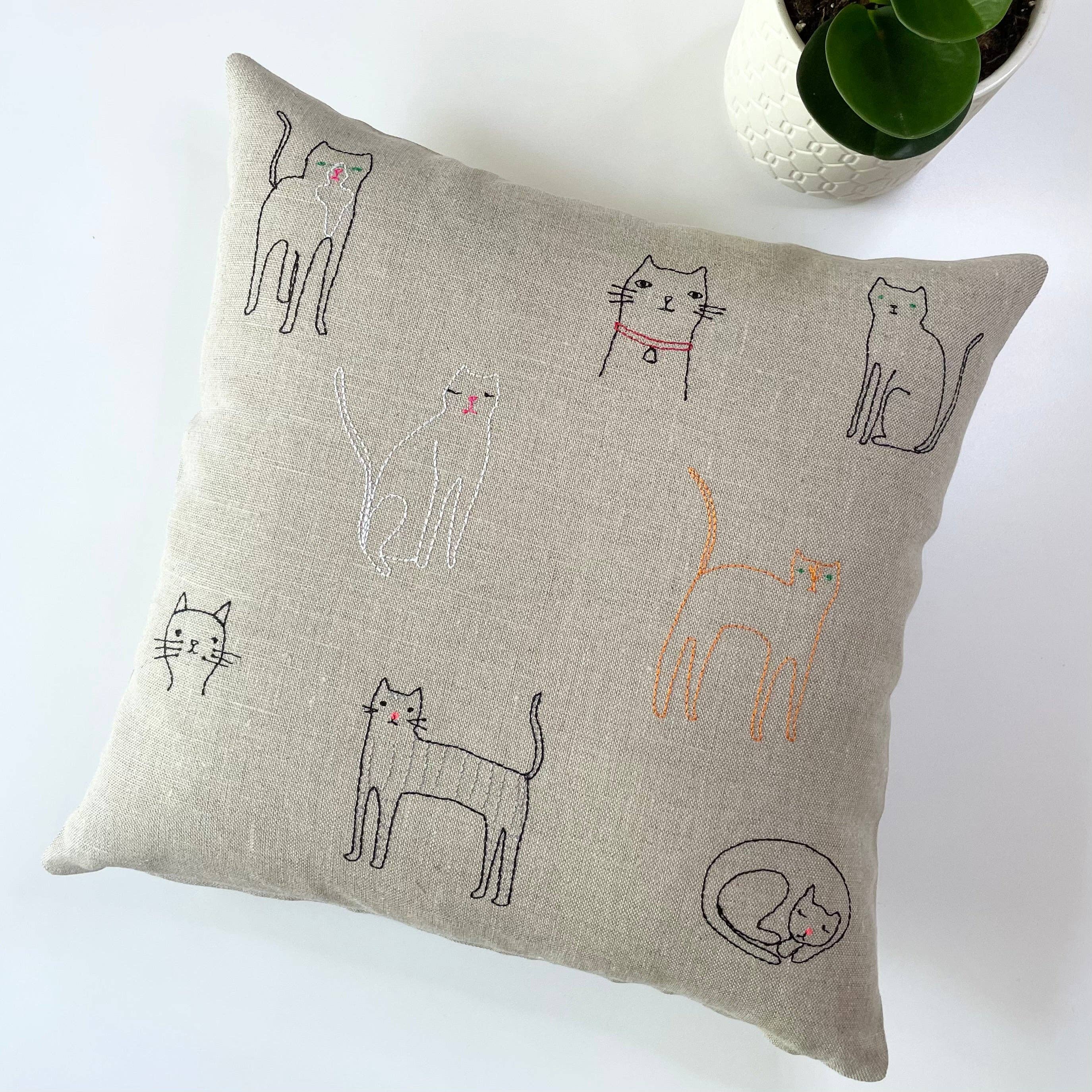 K Studio - Wholesale Throw/Decorative Pillow - Cats Pillow, Linen1