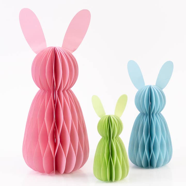 The Royal Standard – wholesale Dekorativ statyett – Dragspelspapper Bunny Pink 11.8"