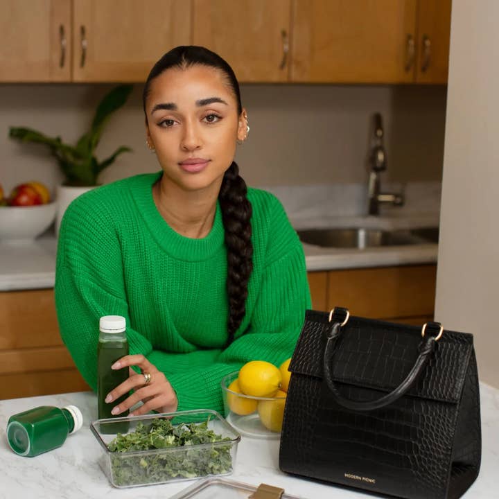 Insulated Medium Lunch Bag – Insulated Work/Everyday Purse and other Purchase Wholesale insulated lunch bag. Free Returns & Net 60 Terms on Faire trending on Faire.