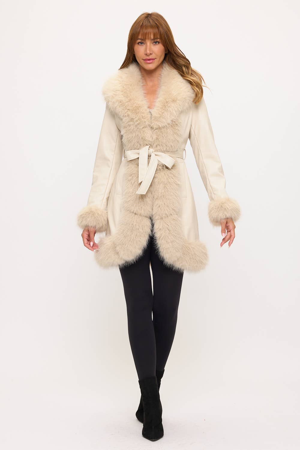 Coalition Apparel Inc - Vendita all'ingrosso Pelliccia/Pelliccia sintetica - Donna - CLAPC0018: Cappotto di Lusso Boardwalk a Contrasto11