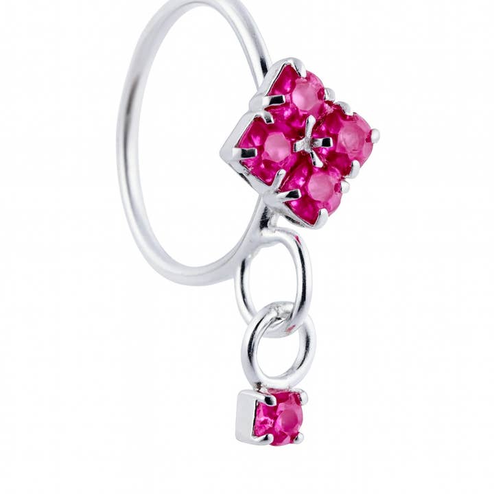 Anneau de nez en argent avec pendentif petit bijou carré en pierre violette pour nez percé pour la vente par Ava’s Accessory Box