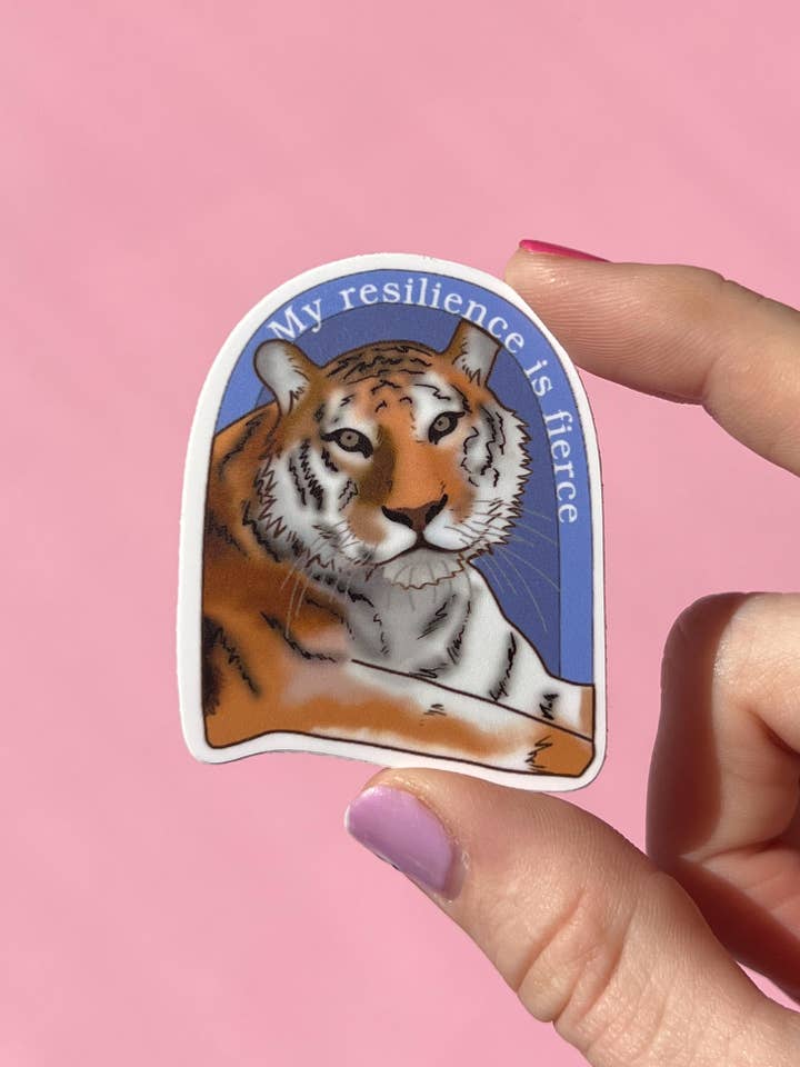 Mon autocollant de résilience est un tigre féroce. pour la vente par Uplifter Sticker