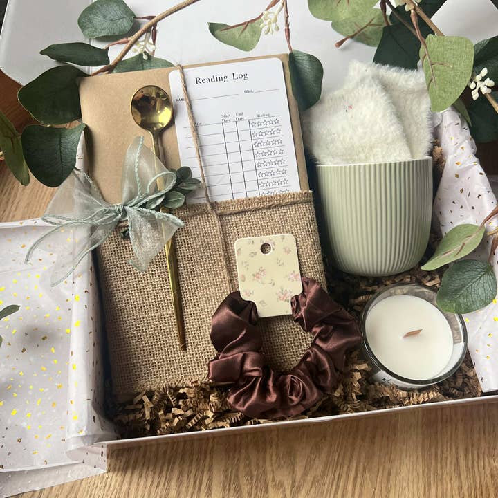 Scatola Regalo "Appuntamento al Buio con un Libro" per Amanti del Caffè/Tè per la vendita all'ingrosso da parte di Bits And Pieces Of Art