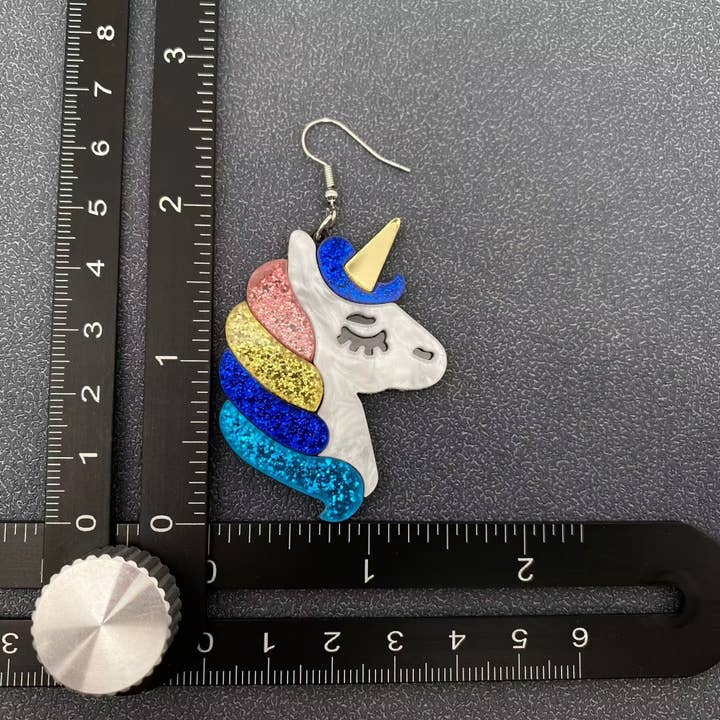 Mio Queena - Wholesale Dangle Earrings - Acrylic Colored Unicorn Dangle Earrings - YK2