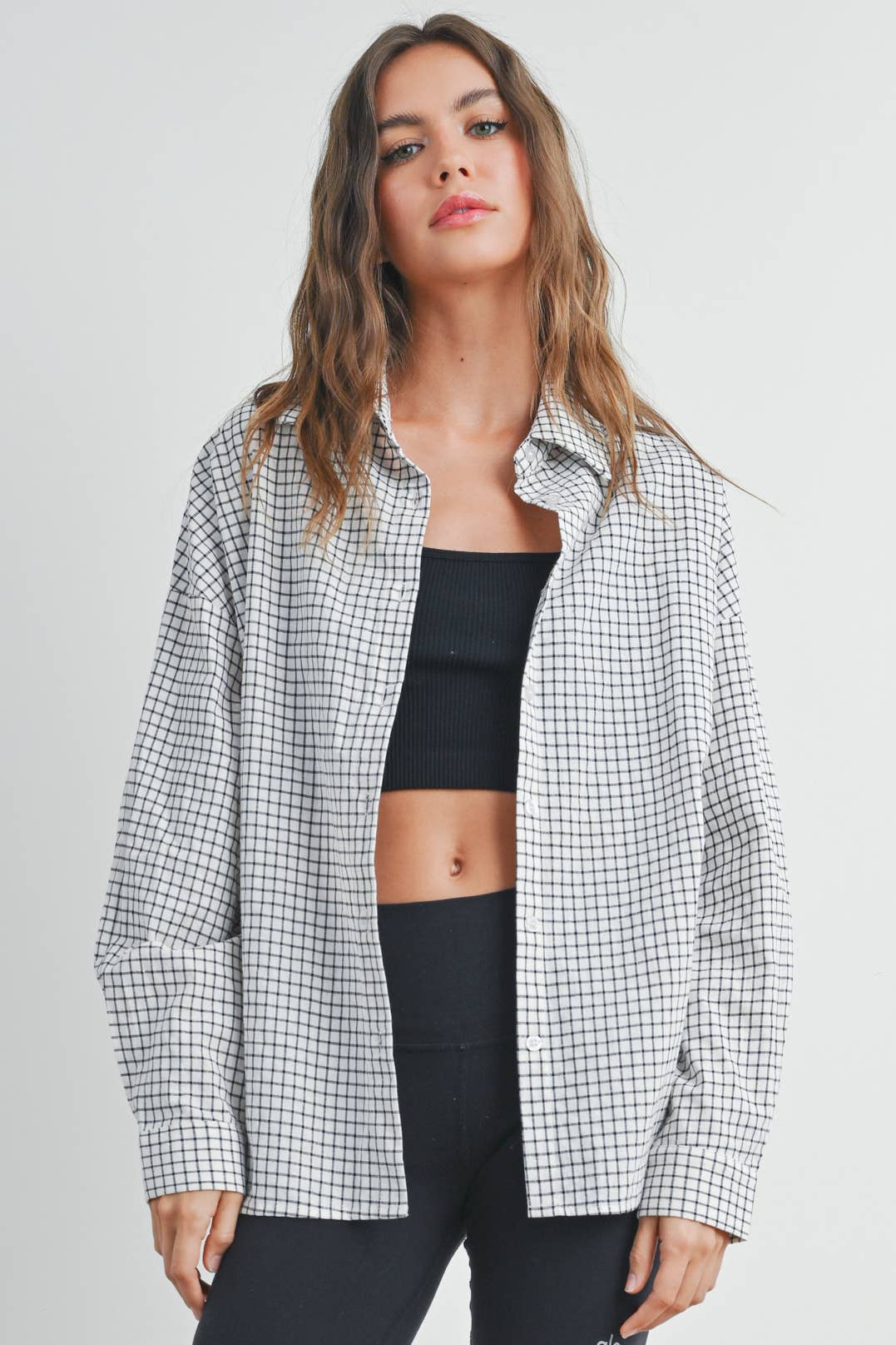 BUTTERMELON – Engroshandel Skjorte med buttondown – til kvinder – Oversized ternet skjorte - BMT74499