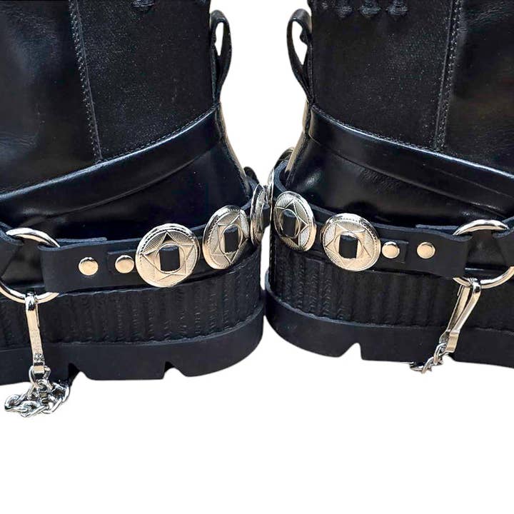 Funk Plus - Wholesale Belt - Women's - BS380 CONCHO STUDDED STRAP BOOTSTRAP BACK CONCHO