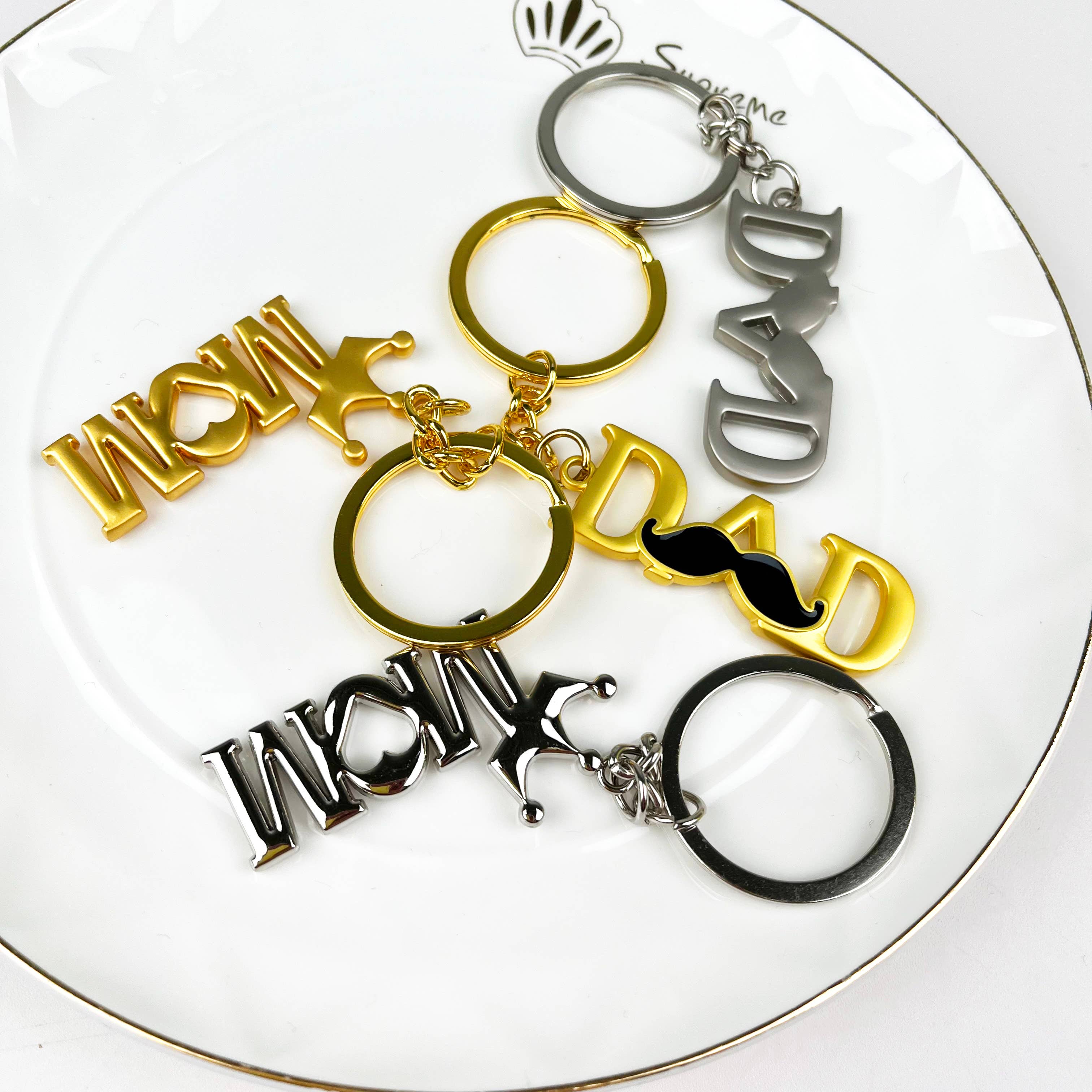 SoapElenGlen – wholesale Keychain – Unisex – Letter Keychain Mother's Day Gift Father's Day Gift6