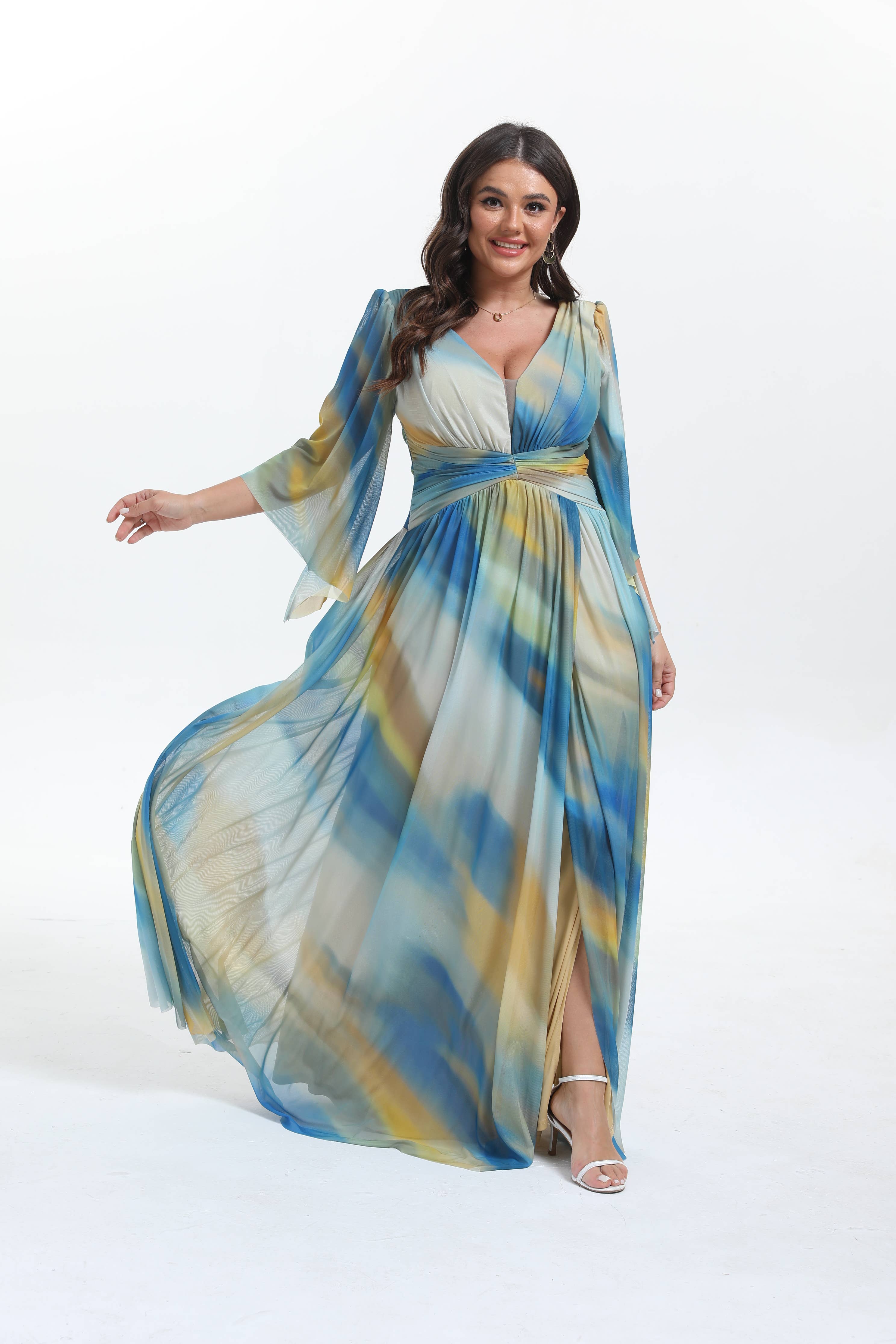 Lucas & Emma - Sarl RJ & co - Wholesale Dress - Women's - Plus size long flared dress with mid-length sleeves 2537-19