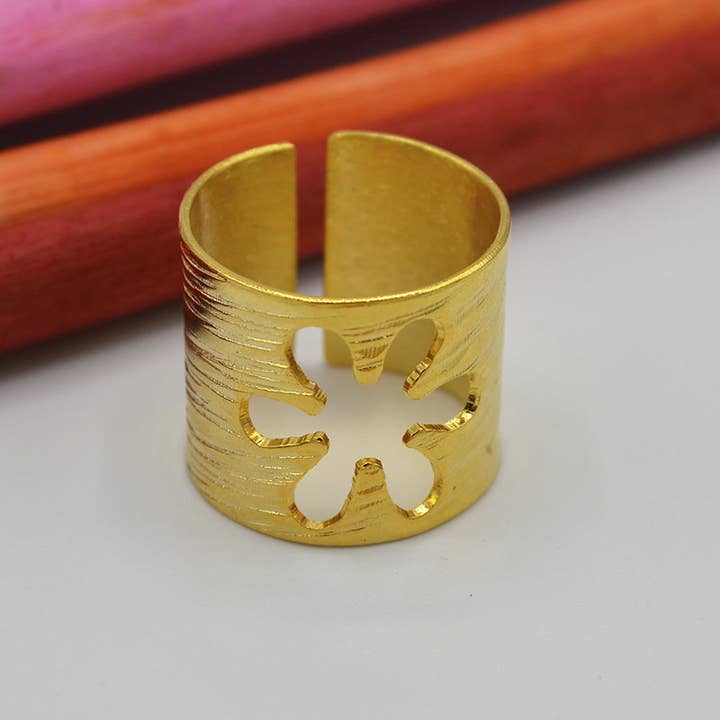 Blomma Ring för wholesale av Clau Jewelry