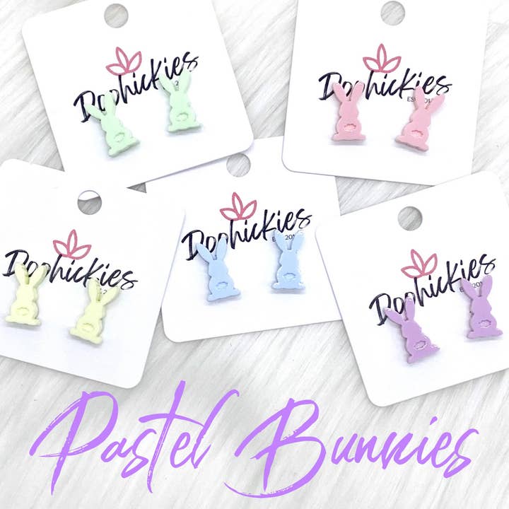 Clous d'oreilles en acrylique lapin pastel 16 mm - Boucles d'oreilles de Pâques pour la vente par Doohickies