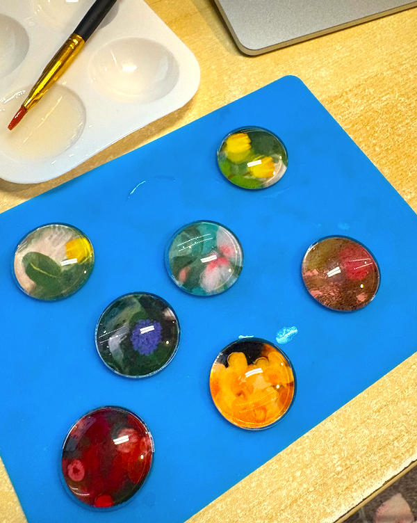 Anna DiVito Studio - Wholesale Magnet - BOTANICAL MULTI COLORED MAGNET SET | GLASS | HANDCRAFTED3