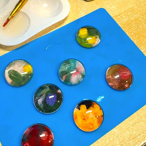 Anna DiVito Studio - Wholesale Magnet - BOTANICAL MULTI COLORED MAGNET SET | GLASS | HANDCRAFTED3