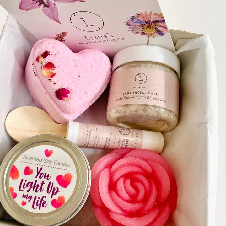 Lizush - Wholesale Bath & Body Set - Love Cute Lavender Spa Gift Set - 6 Products in a Gift Box