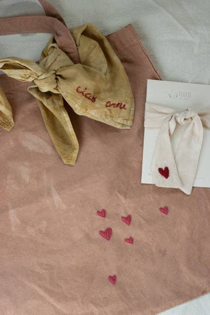 Eloise et moi – wholesale Bärkasse - Dam – Handbroderad bomullstote, växtfärgad väska3