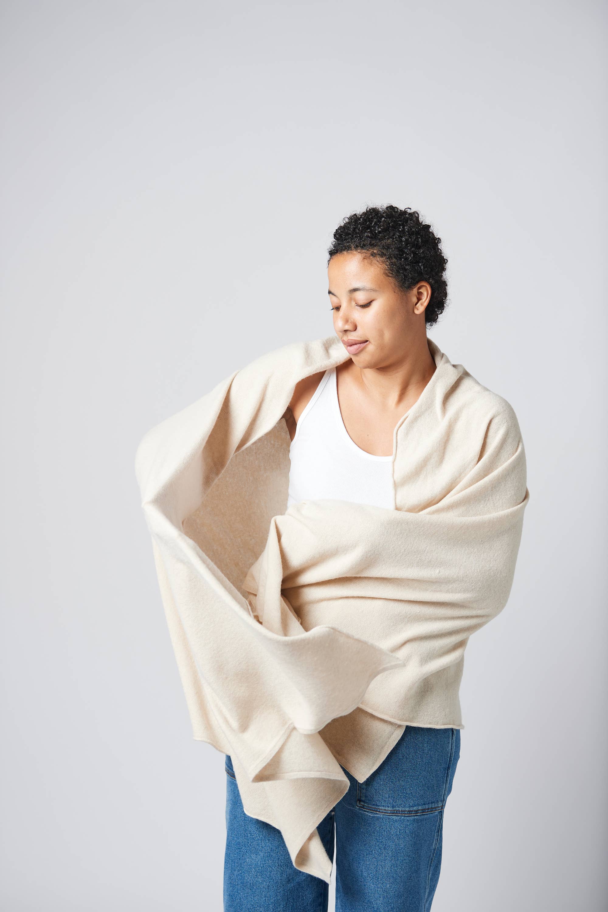 Margolis Pineo Italia - Wholesale Throw Blanket - AVELLINA THROW – SOFT CASHMERE-BLEND - HOLIDAY FAVE29