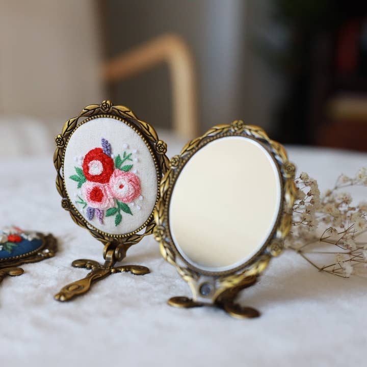 Finer Embroidery – wholesale Compact mirror – Vintage Embroidered Compact Mirror