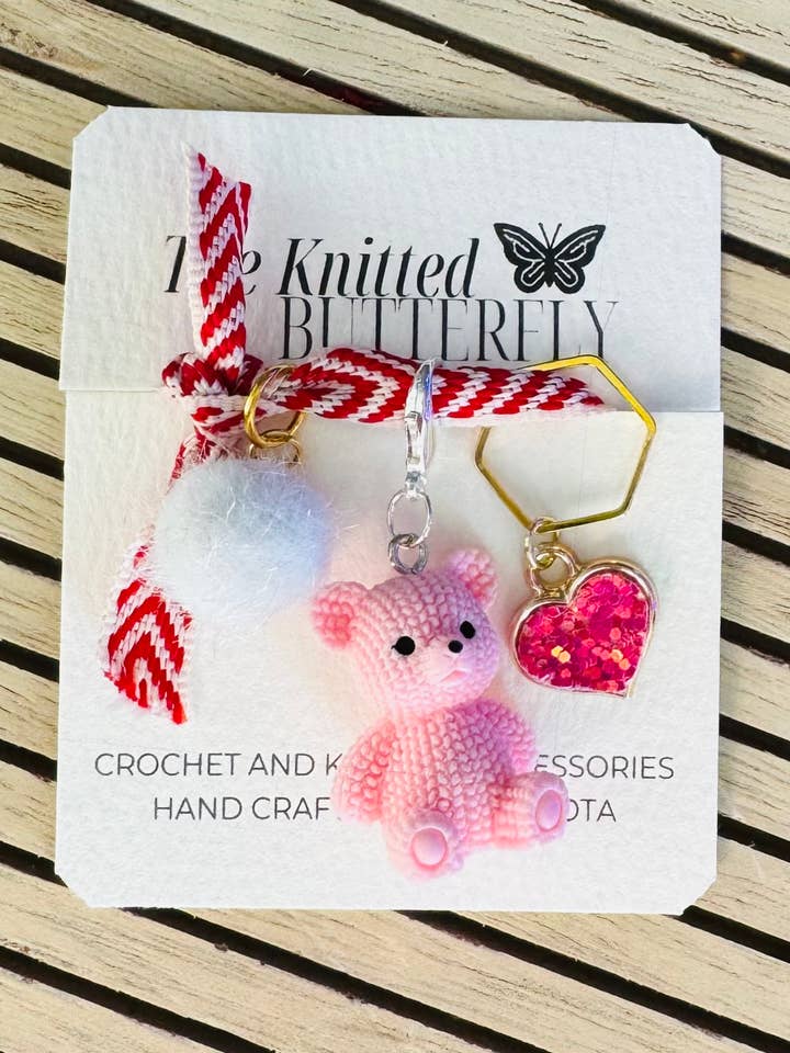 I love you Beary Much! - Light Pink for wholesale by The Knitted Butterfly