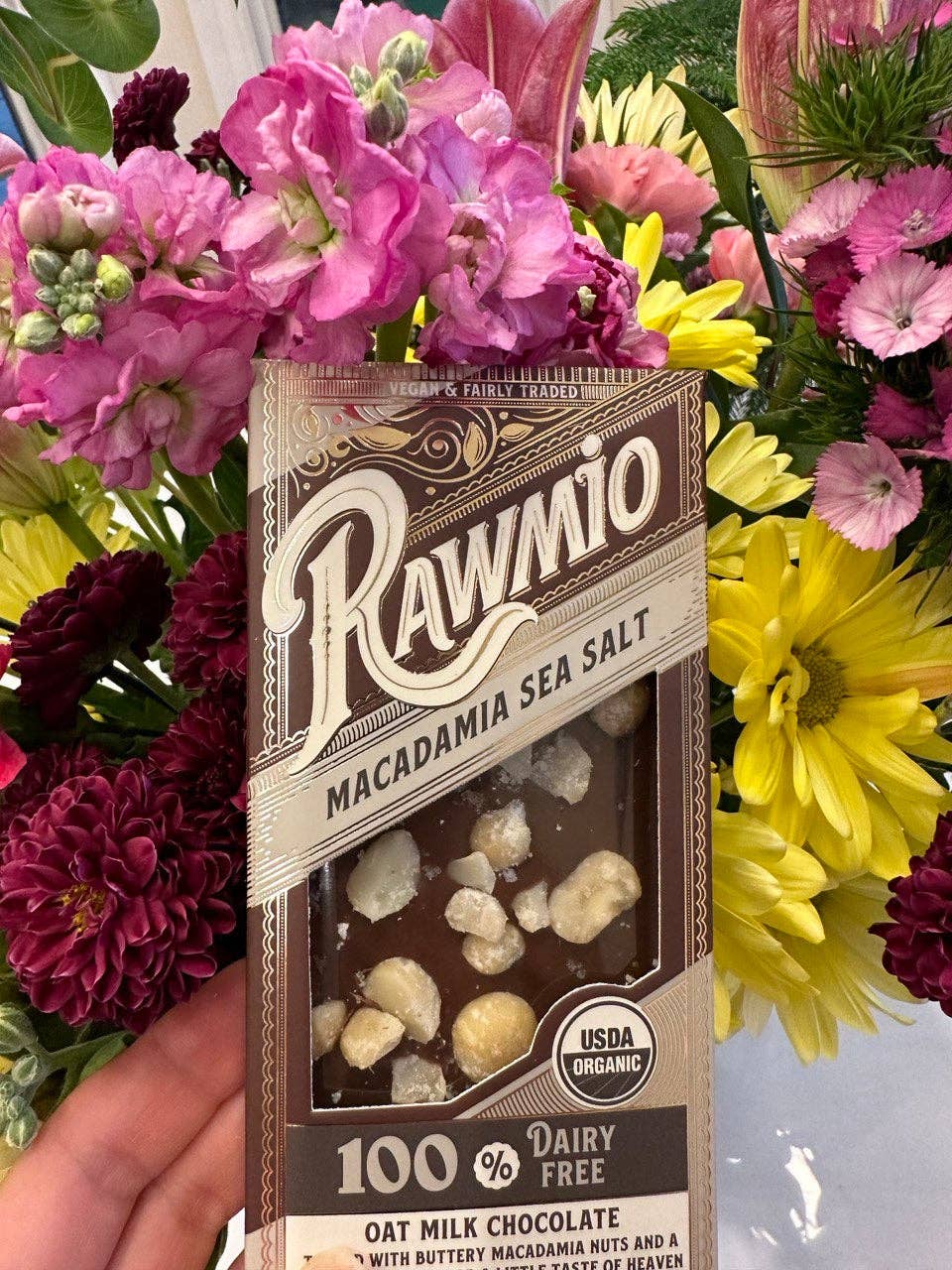 Windy City Organics - Wholesale Chocolate Bar - Macadamia Sea Salt Bark5