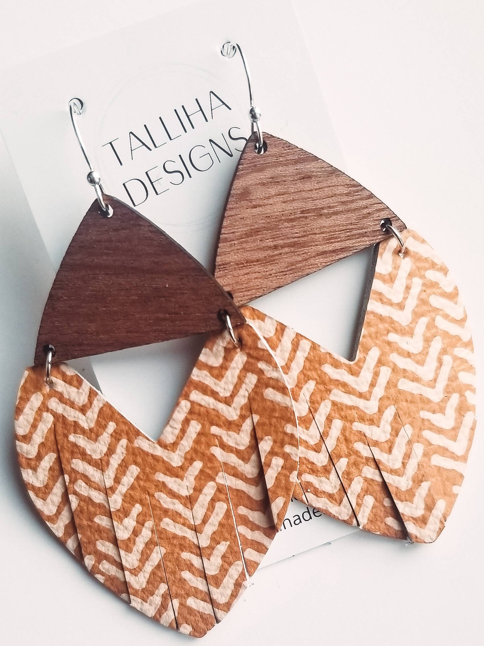 Talliha Designs - Venta al por mayor Pendientes colgantes - Pendientes de piel auténtica Chevron Stella rota Mostaza1