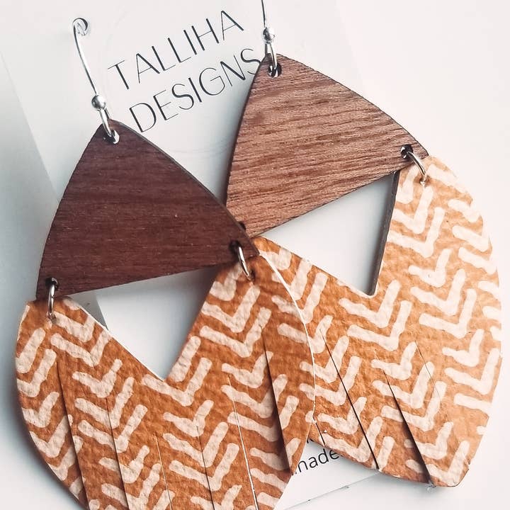 Talliha Designs - Venta al por mayor Pendientes colgantes - Pendientes de piel auténtica Chevron Stella rota Mostaza1