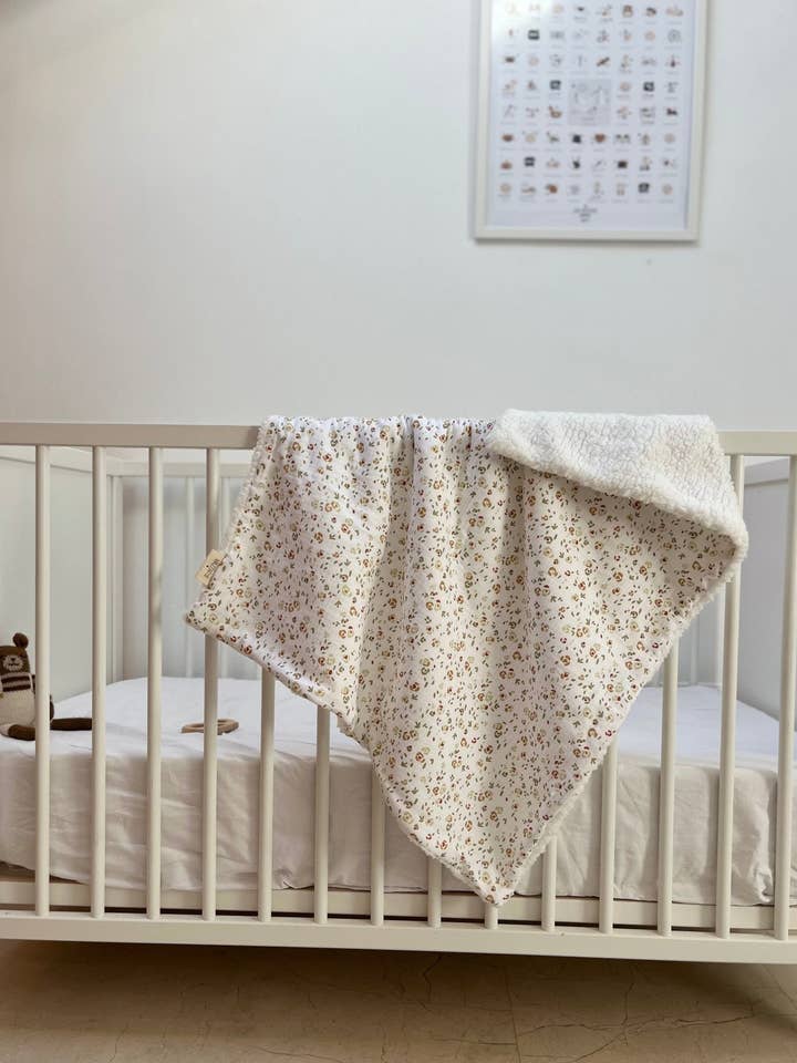 Anpassningsbar nyföddfilt i sherpa och blommig bomullsgaze för wholesale av MAZZANNE