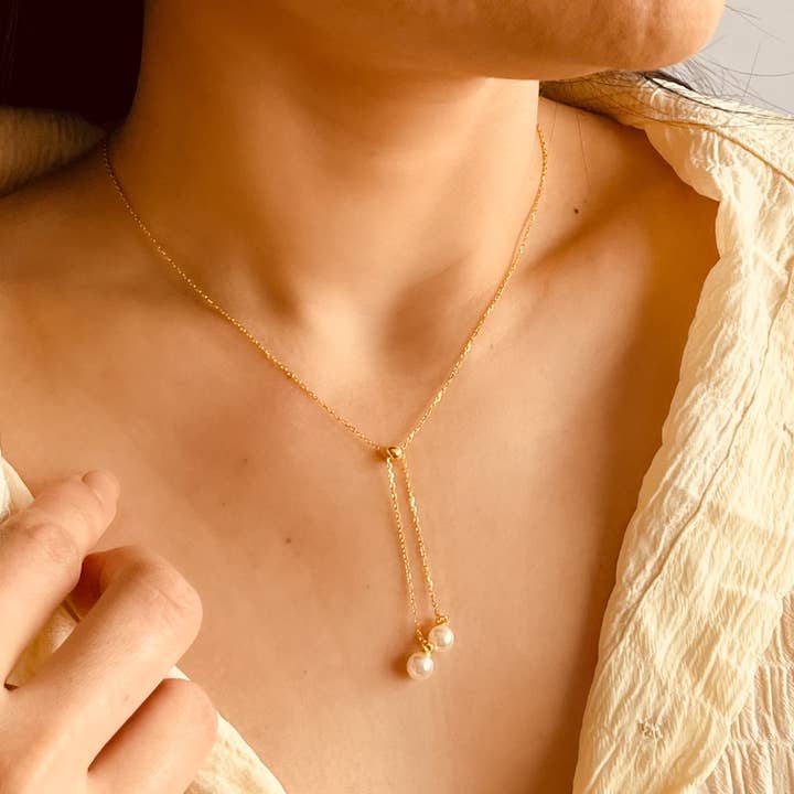 LEA Necklace - Dainty Pearl Necklace for wholesale by XIPAIA