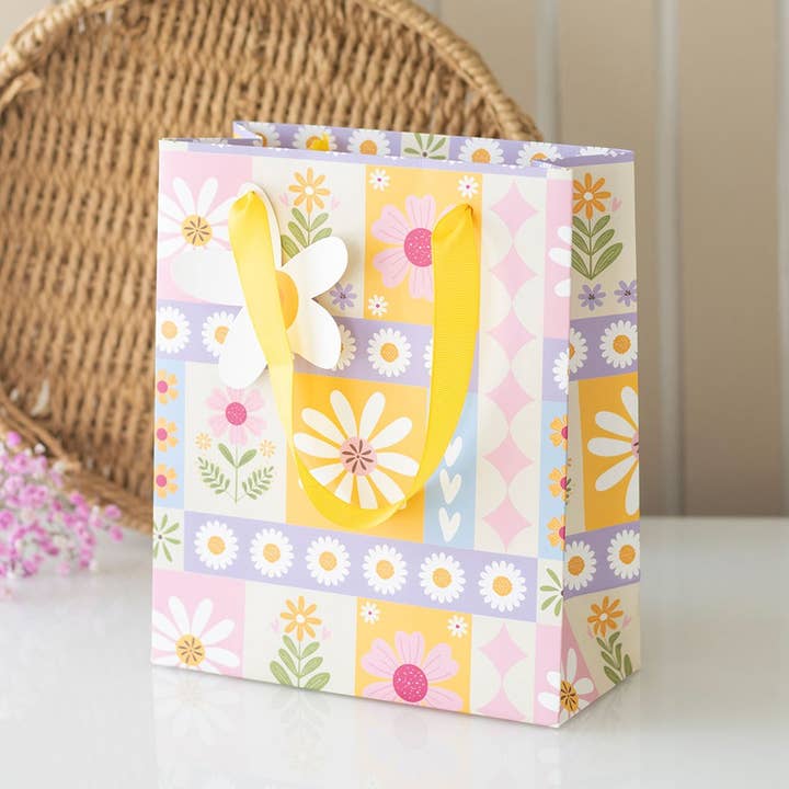 Borsa regalo con stampa patchwork floreale da 23 cm per la vendita all'ingrosso da parte di Something Different Wholesale