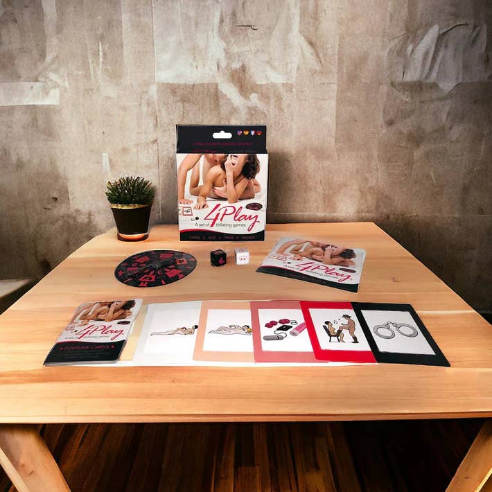 4Play (EN, ES, DE, FR) for wholesale by Kheper Games Inc