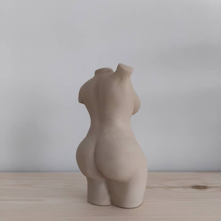 Sculpture Power Woman pour la vente par T:mi Söderholm Jonna