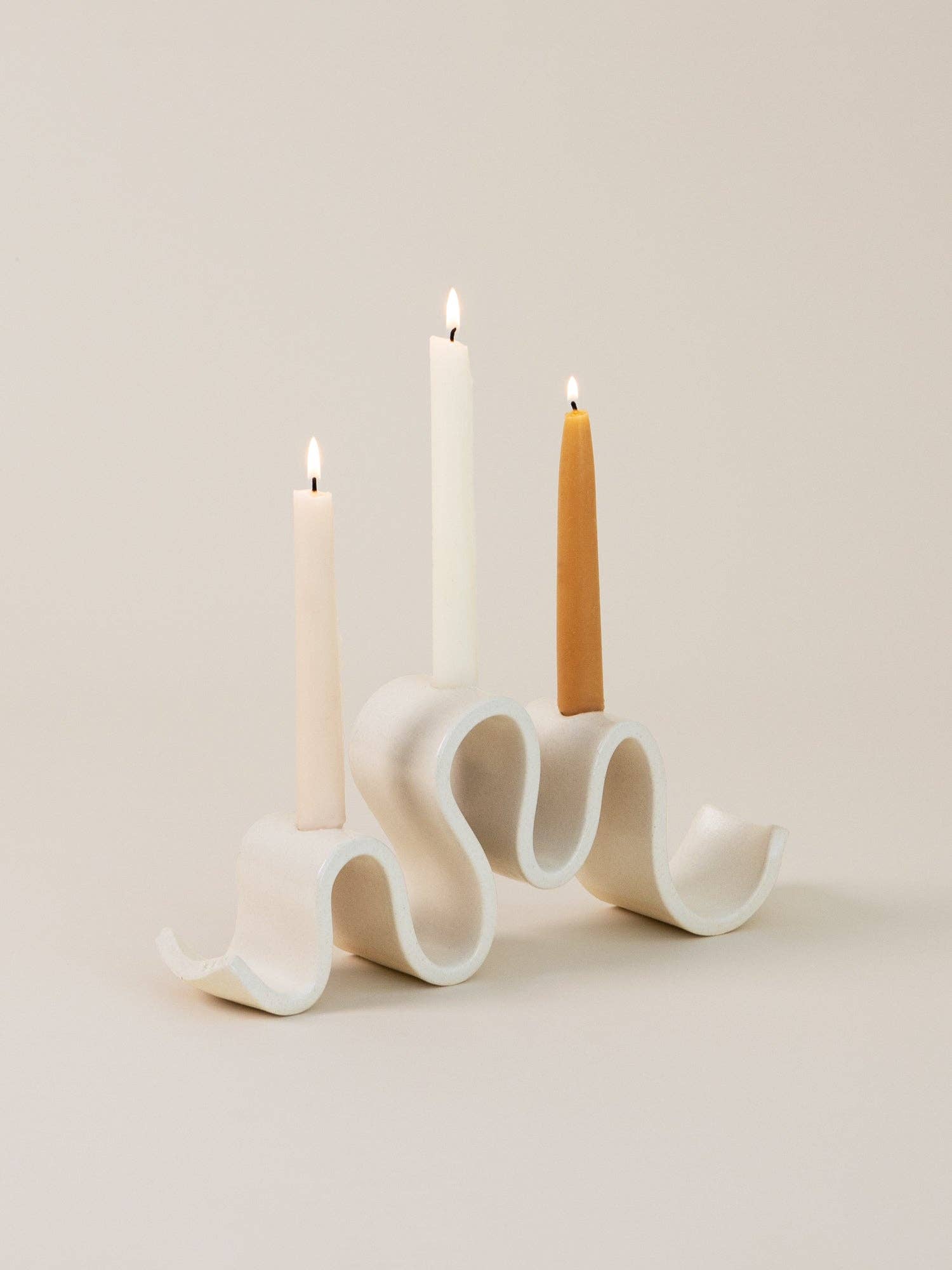 Virginia Sin – Großhandel Kerzenhalter – Welcher Kandelaber, Creme2