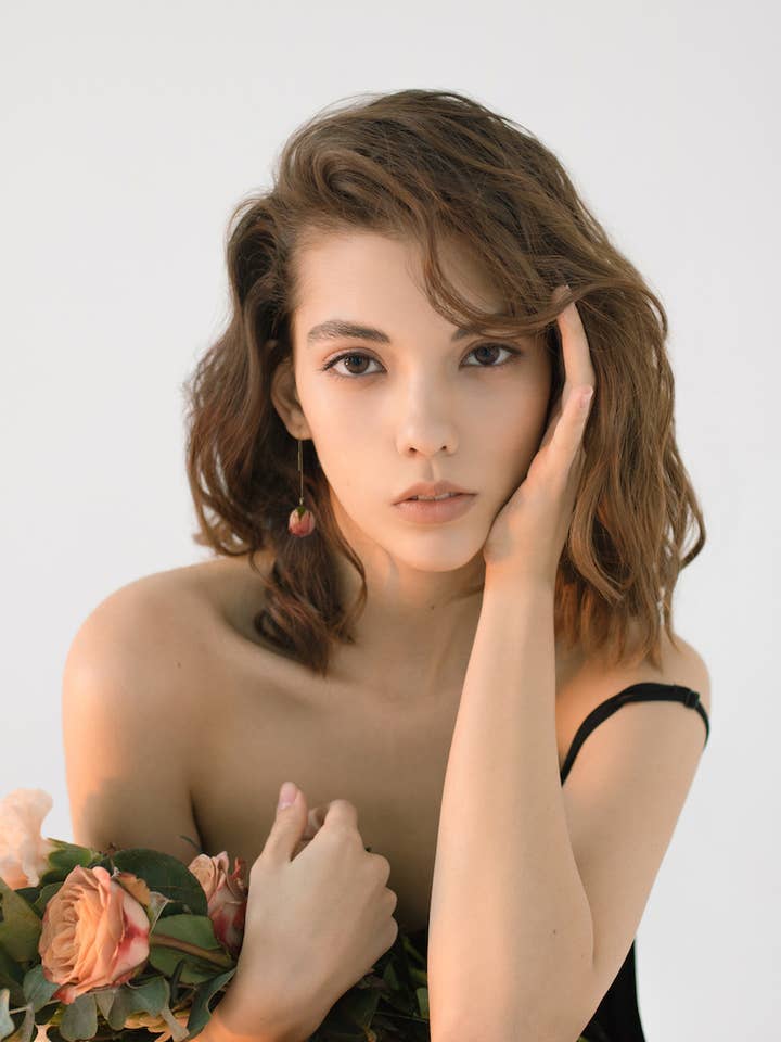 Örhängen med rosa trädare för wholesale av Lakoo Designs