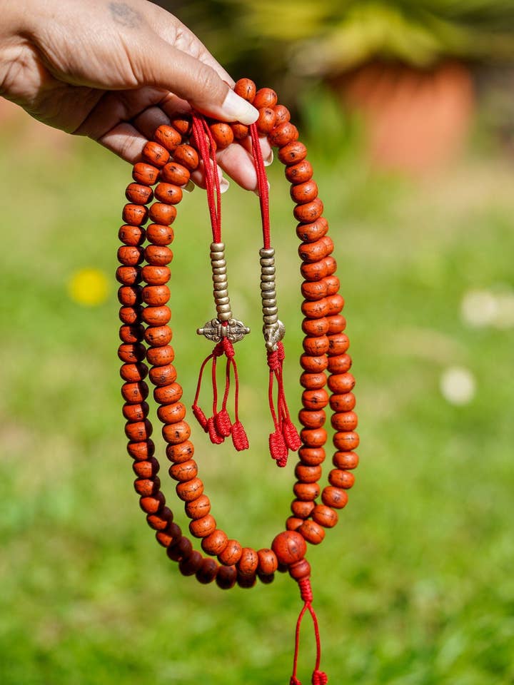 Perle Bodhi rare avec cloche et vajra pour la vente par Lucky Thanka