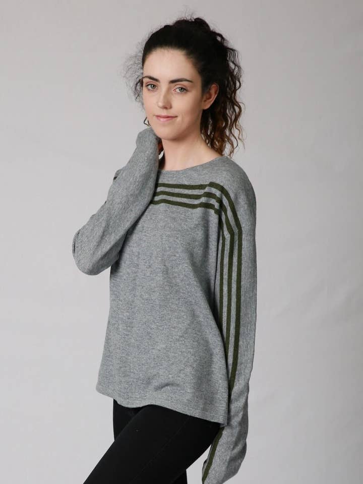 ALS Australia - Wholesale Knitted jumper – Women′s - Women's Fashion Style Striped Wool Yarn Jumper5