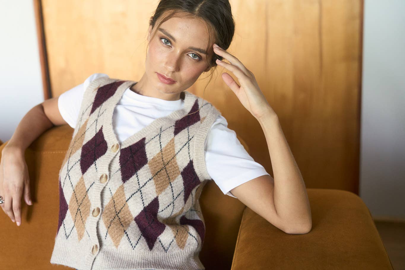 The Workshop Studio - Wholesale Outerwear Vest - Women's - ARGYLE PATTERN BUTTON DOWN KNIT CARDIGAN VEST12