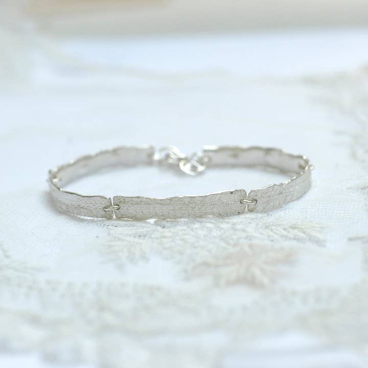 Hester Zagt Sieraden - Wholesale Cuff Bracelet - Unique silver bracelet – inspired by lace, X Rijksmuseum2