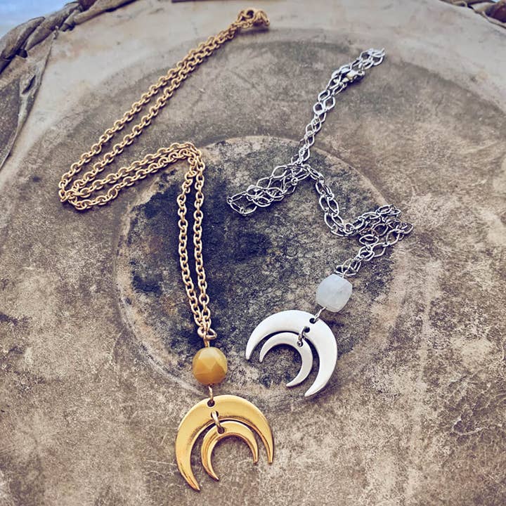 Peacock & Lime – Großhandel Kette mit Anhänger/Charm – Apollo und Artemis/Halskette mit doppeltem Halbmond6