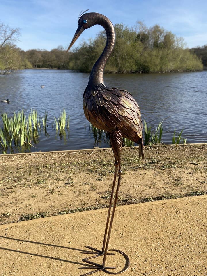 Escultura Grande Garça de Metal em Metal de Bronze 107cm por atacado de Marissa's Gifts