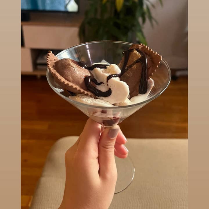 Pastazerts - Wholesale Cake - Chocolate Strawberry Cheesecake Ravioli (10 lb Food Service)2