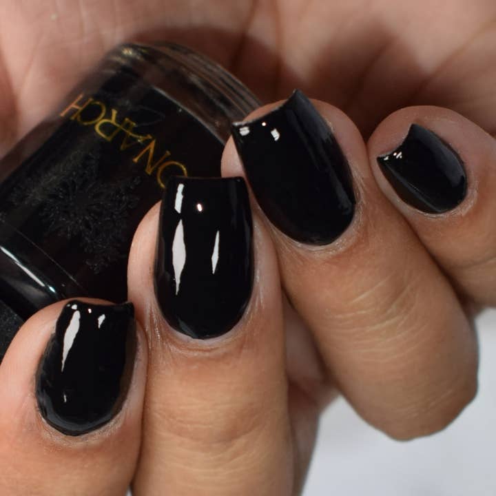 Nocturnal Black voor wholesale door Monarch Lacquer