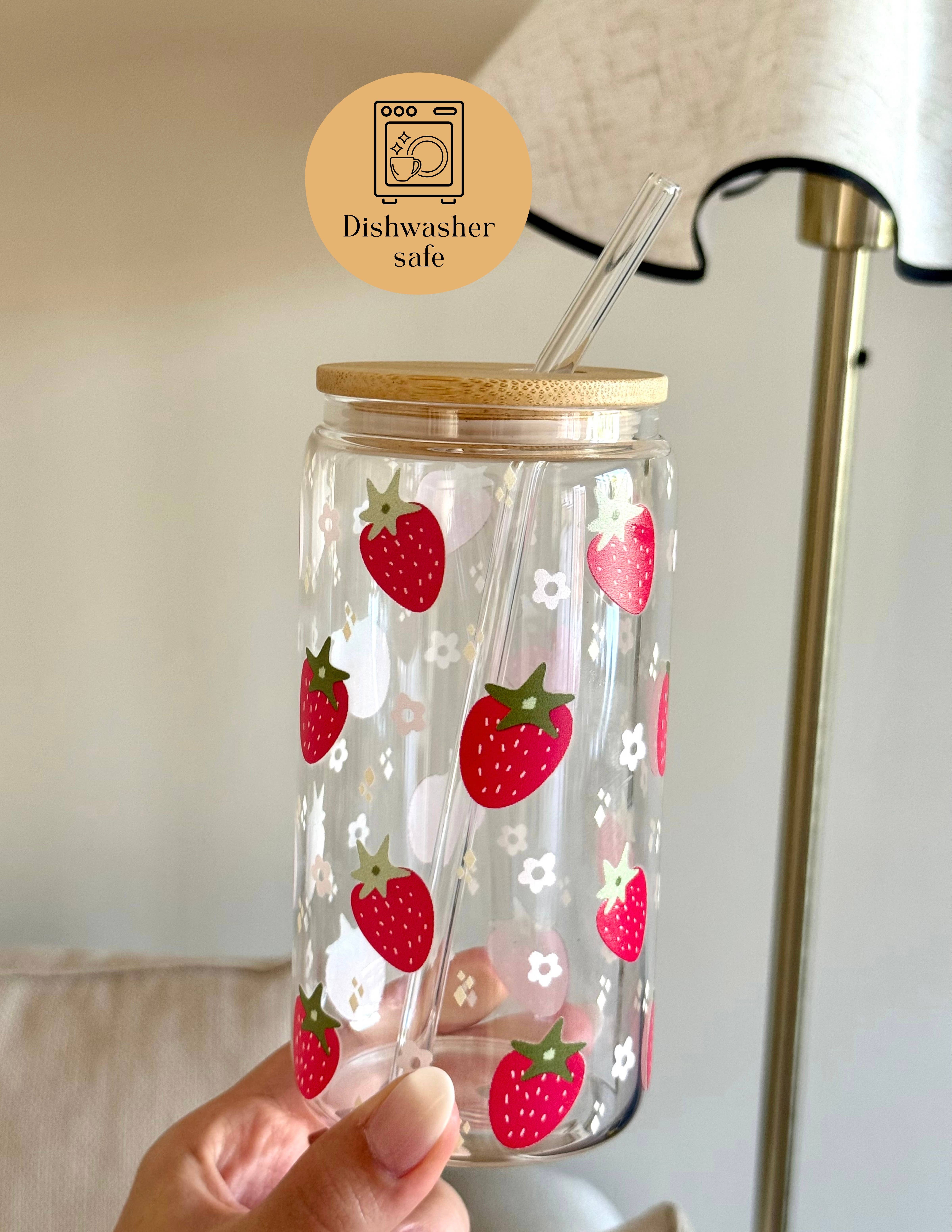 the cute cloud - Wholesale Drinking Glass/Cup - Glass Tumbler Strawberries Dishwasher Safe 550ml Lid & Straw2