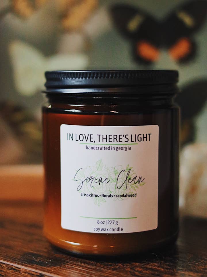 Vela Serene Clean Handpoured de soja âmbar de 8 oz por atacado de In Love, There's Light