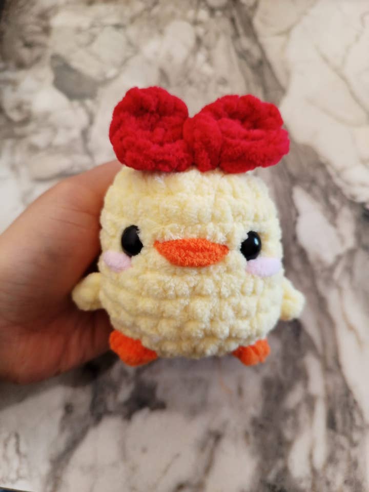 Llavero de Pollito Amigurumi de Ganchillo Hecho a Mano – Lindo y Alegre para venta al por mayor de KLABELGIFT