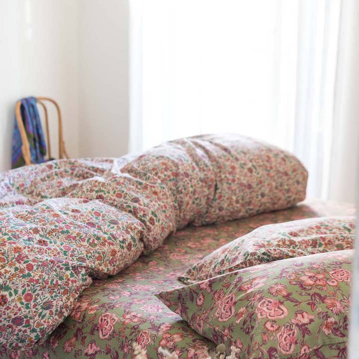 Kaki Tropische Loon Nicole hoeslaken met bloemenpatroon - groen en roze voor groothandel op Faire5