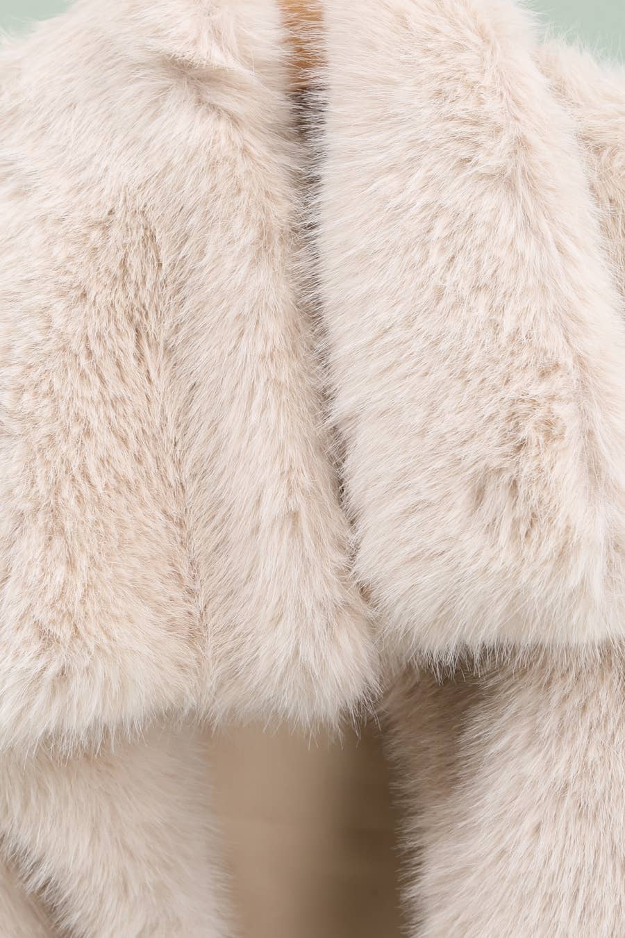 DIX-ONZE - Wholesale Fur/Faux Fur Coat - Women's - Short Faux Fur Jacket – Elegance & Softness17