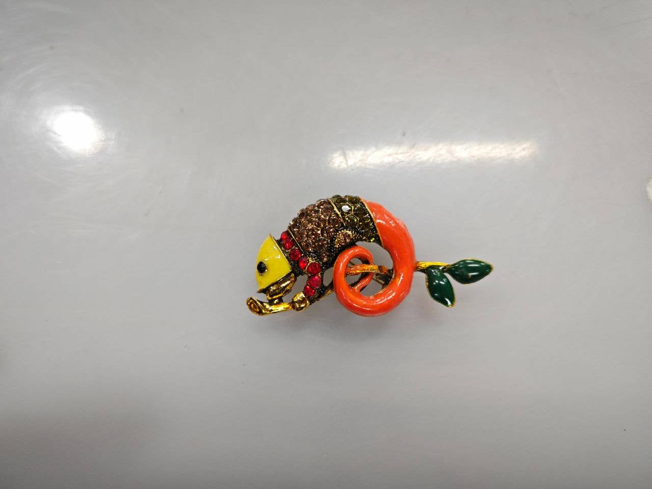 Tourtiwi – wholesale Brooch – Bee Beetle Crystal Pearl Brooch, Cute Insect Metal Pin13