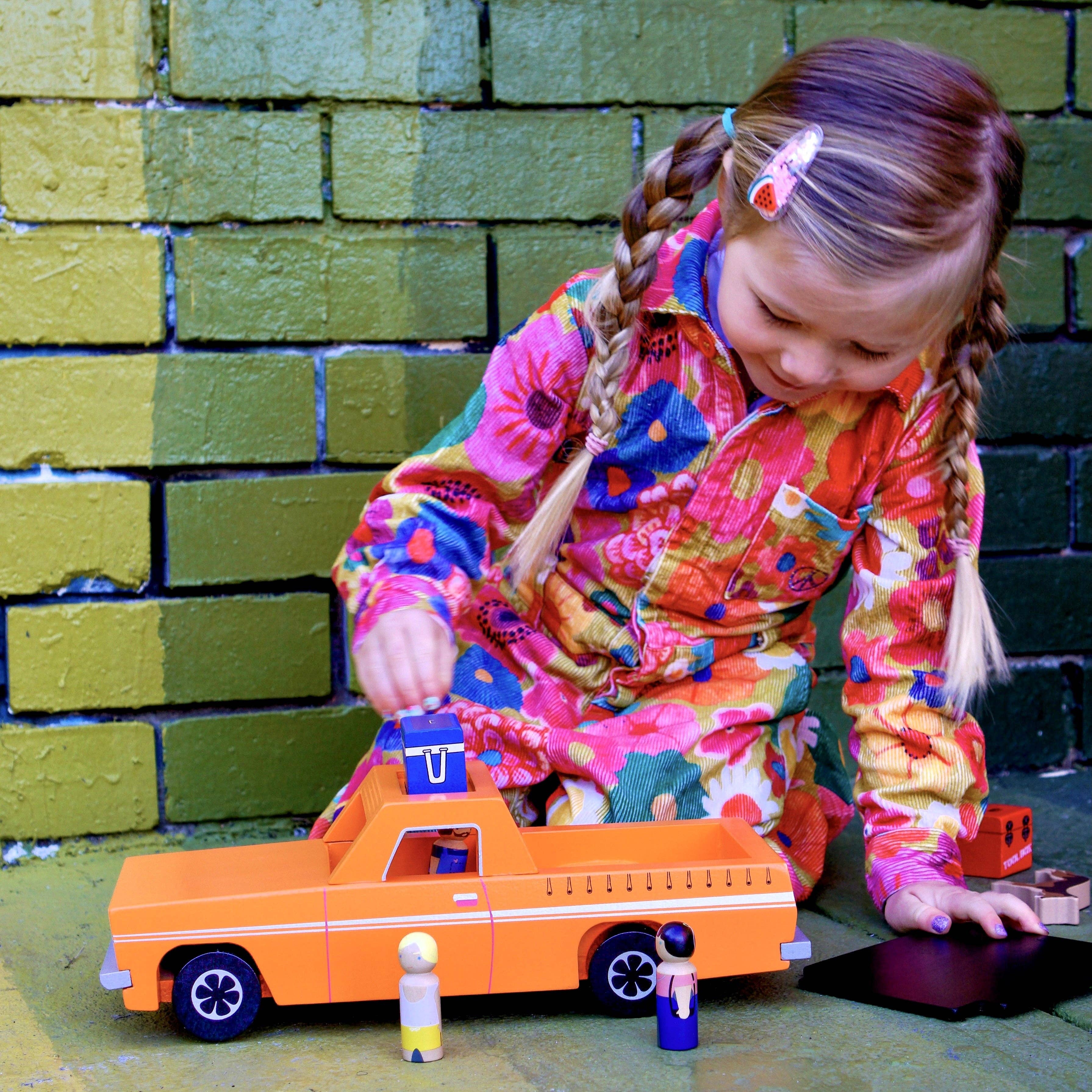 Make Me Iconic – wholesale Toy car/truck – Child – WOODEN TOY - AUSTRALIAN UTE1