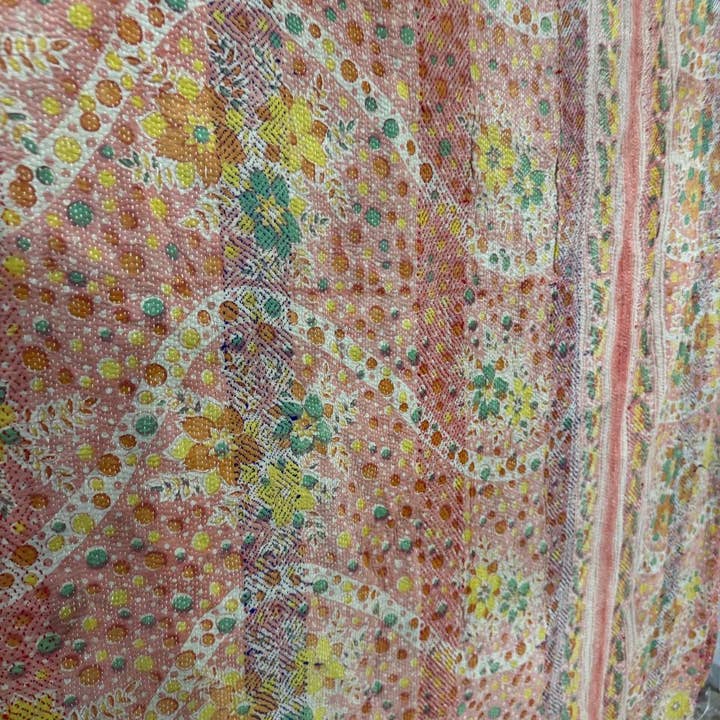 bhavnas boutique - Vendita all'ingrosso Trapunte - Copriletto Indiano in Cotone con Design Floreale Colorato e Ricamo Kantha6