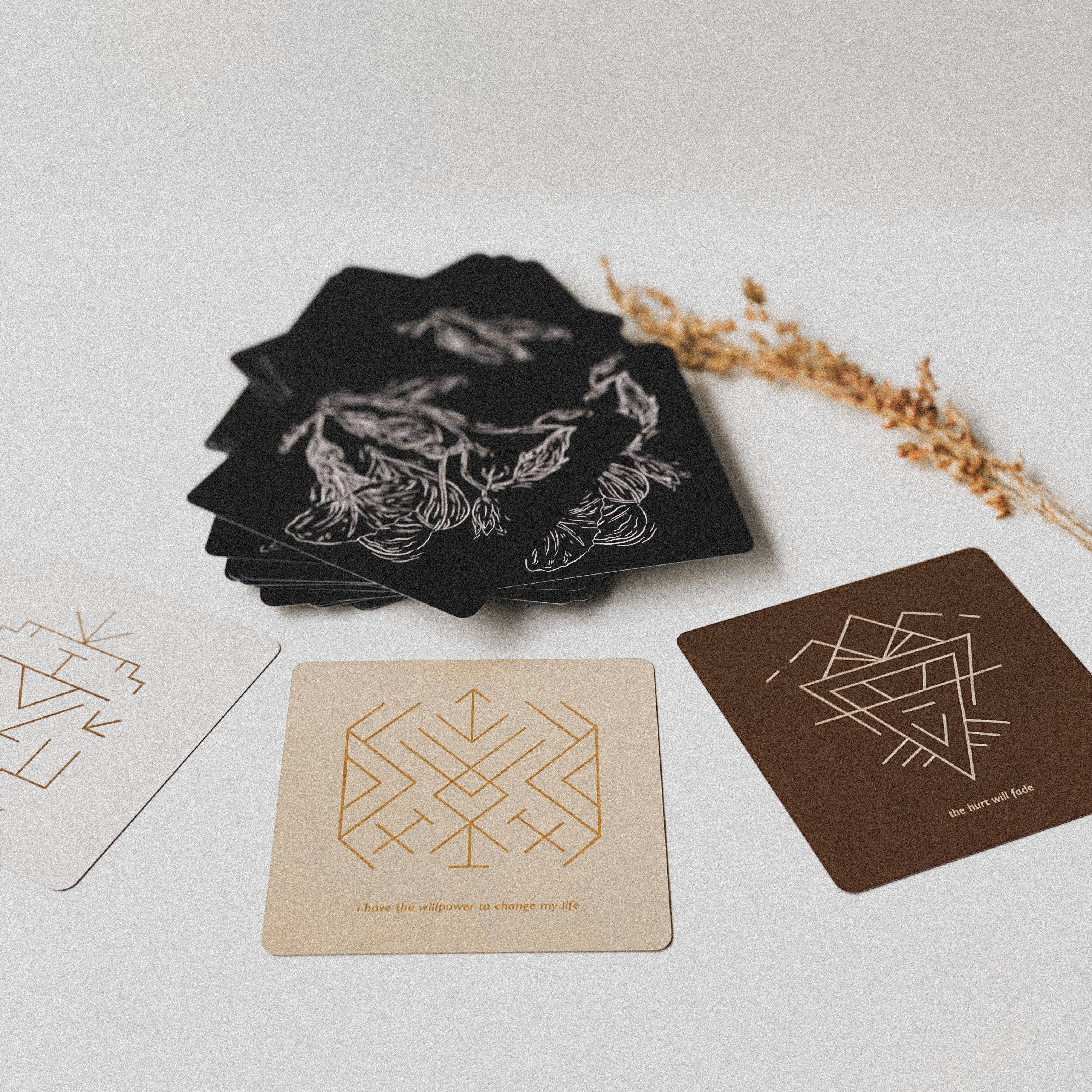 The Hollow Valley - Wholesale Tarot Cards - Hollow Valley Sigil Oracle11