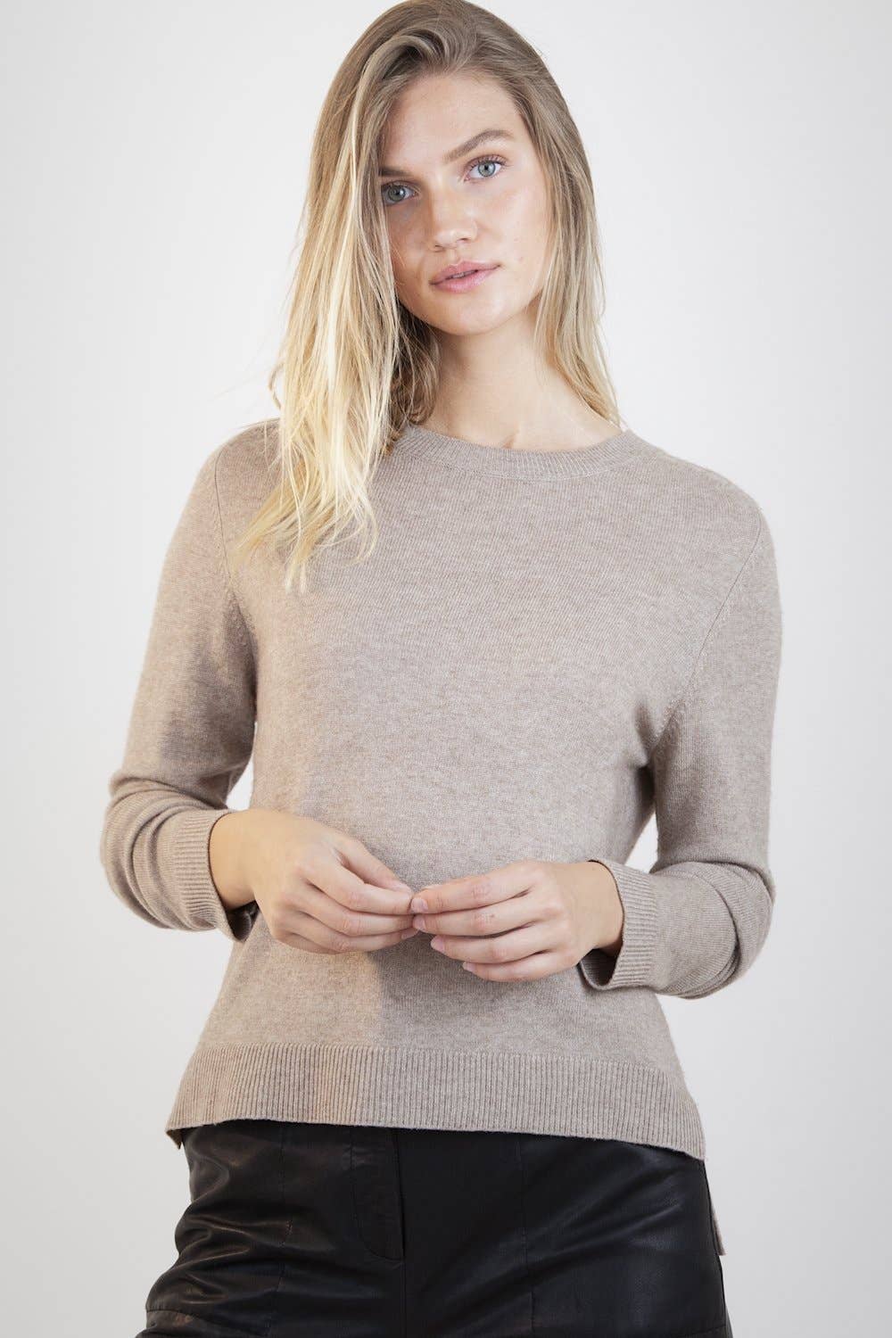 Treasure Atelier Copenhagen - Wholesale Knit Sweater - Women's - Mariluz Jumper - Biege2