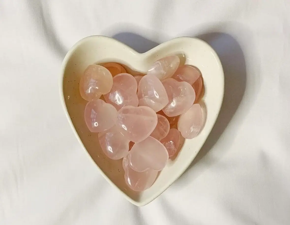 CRISTALLI E STELLE – wholesale Spiritual stone/crystal – Rose Quartz Crystal Heart1